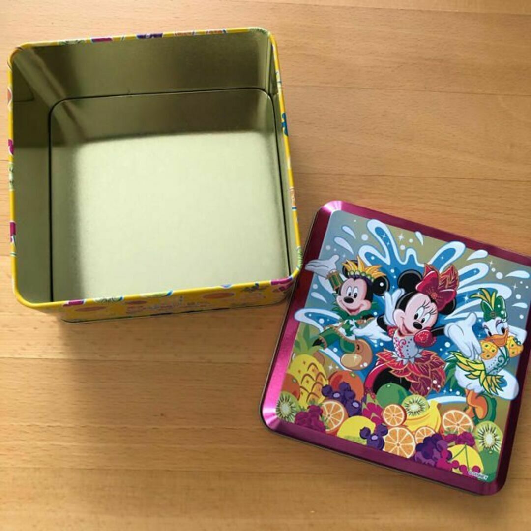 Disney(ディズニー)のディズニー 缶 サマーフェスティバル ディズニーシー エンタメ/ホビーのコレクション(その他)の商品写真