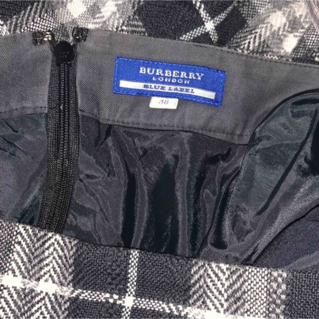 BURBERRY(バーバリー)のBurberry スカート レディースのスカート(ミニスカート)の商品写真