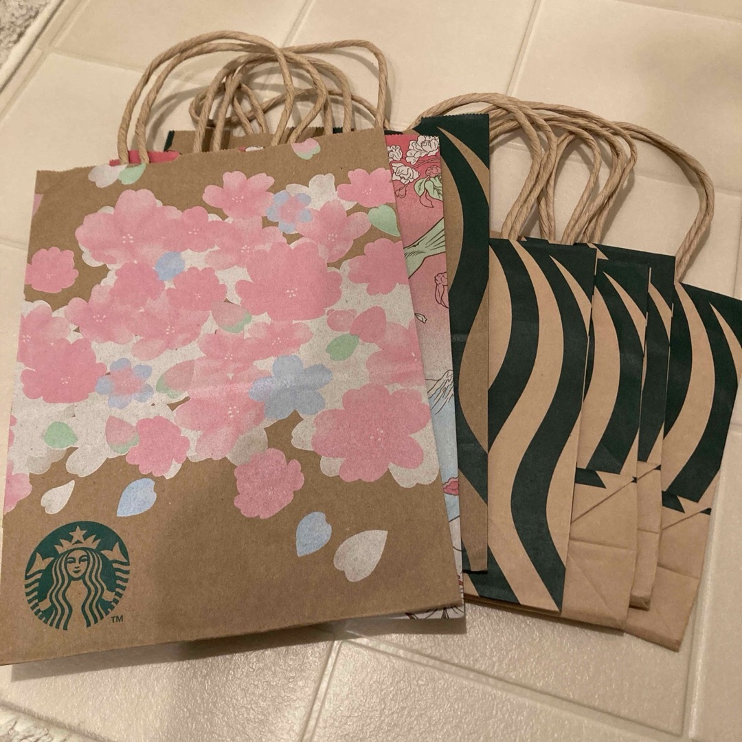 Starbucks(スターバックス)のスタバ紙袋7点 レディースのバッグ(ショップ袋)の商品写真