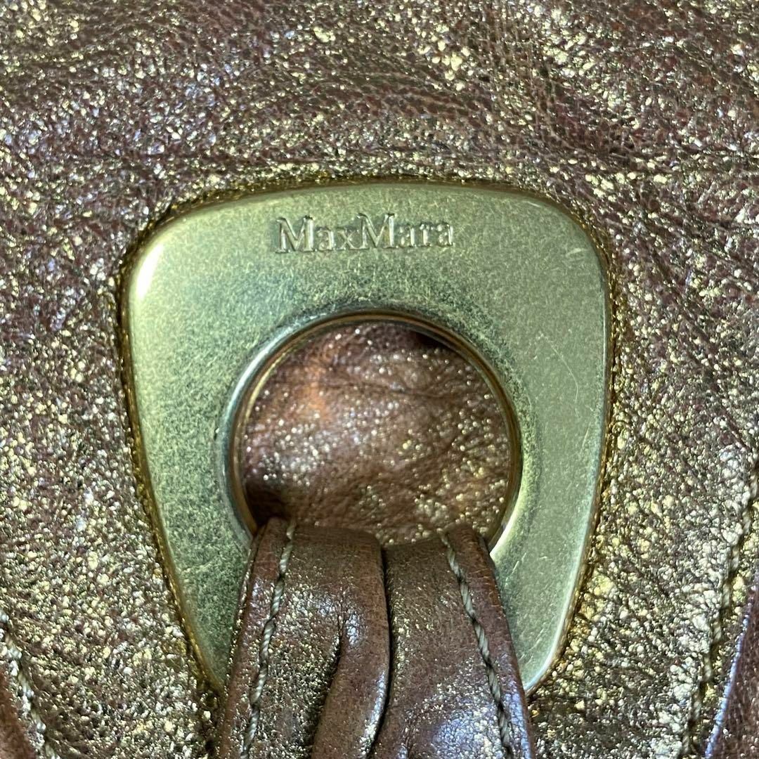 Max Mara(マックスマーラ)の希少　 マックスマーラ　トートバッグ　ピンクゴールド　A4収納可　光沢　大容量 レディースのバッグ(トートバッグ)の商品写真