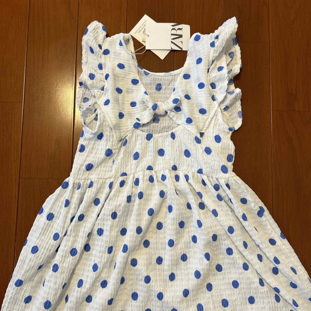 ZARA KIDS(ザラキッズ)のZARA 140cm 水玉柄ワンピース 新品タグ付き キッズ/ベビー/マタニティのキッズ服女の子用(90cm~)(ワンピース)の商品写真