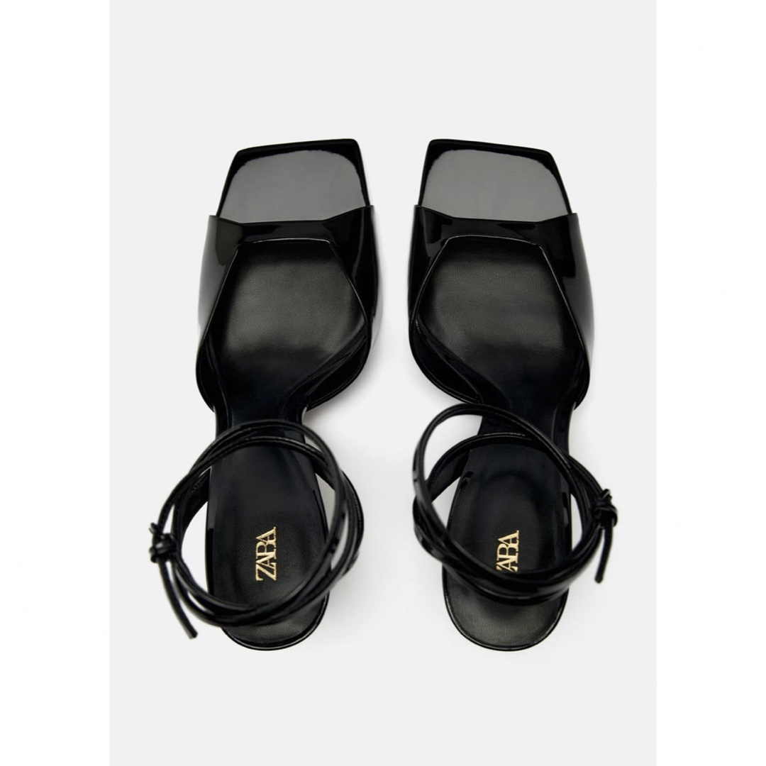 ZARA(ザラ)の【新品】ZARA エナメルパテント　ハイヒールサンダル 36 ストラップ レディースの靴/シューズ(サンダル)の商品写真