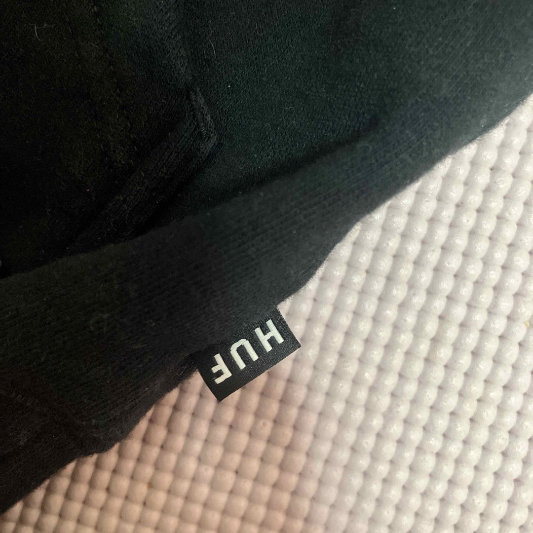 HUF(ハフ)のHUF ハフ トライアングル ロゴ パーカー プルオーバー 黒 長袖 裏起毛 S メンズのトップス(パーカー)の商品写真