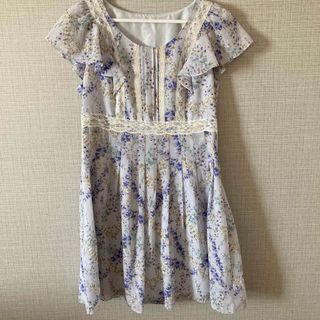 レッセパッセ(LAISSE PASSE)のレッセパッセ　華やか水色花柄ワンピース　美品(ミニワンピース)