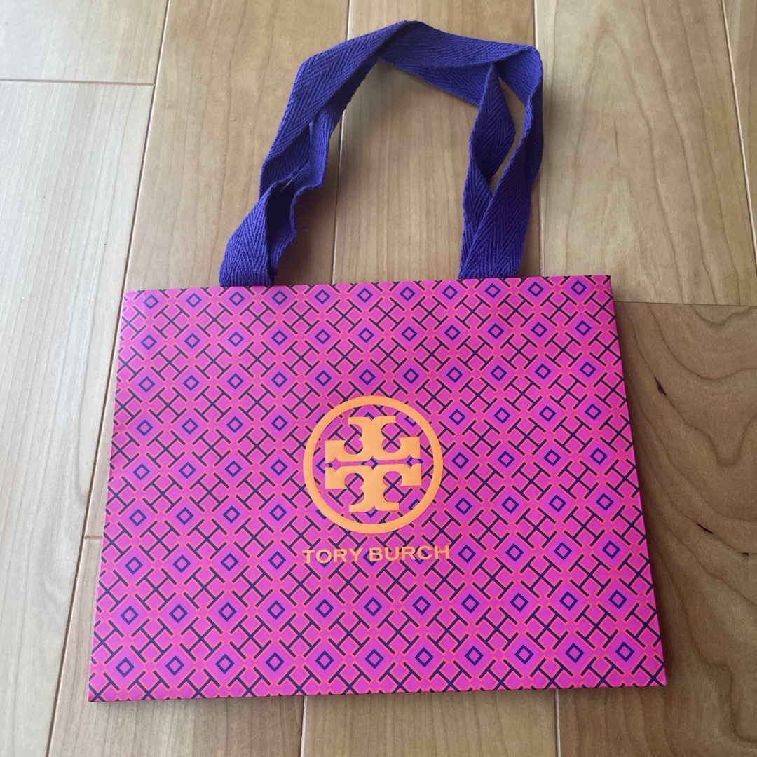 Tory Burch(トリーバーチ)の【トリーバーチ】　紙袋　ショップバック レディースのバッグ(ショップ袋)の商品写真