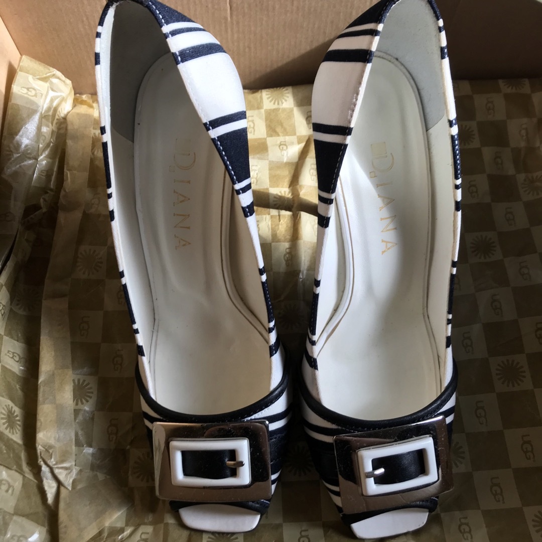 DIANA(ダイアナ)のDIANA ダイアナ　パンプス　24cm レディースの靴/シューズ(ハイヒール/パンプス)の商品写真
