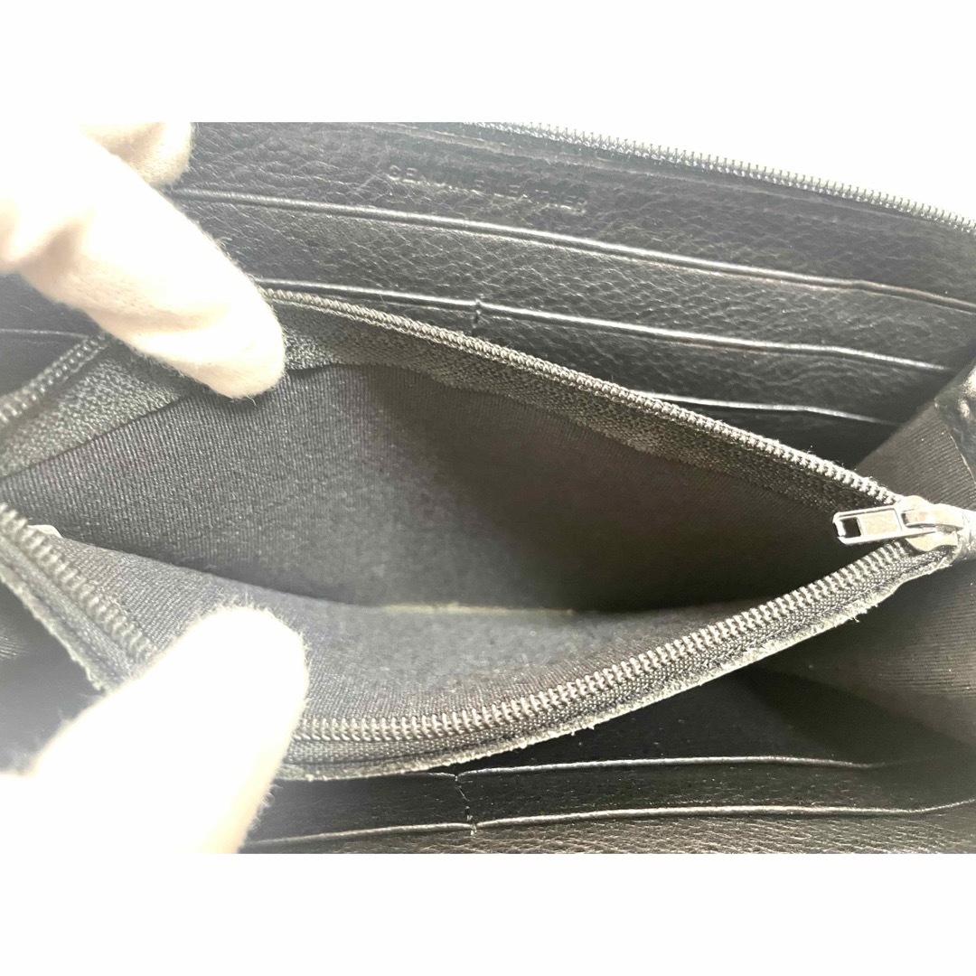 GUESS(ゲス)のGUESS 長財布 黒 ラウンドファスナー レザー　三角ロゴ レディースのファッション小物(財布)の商品写真
