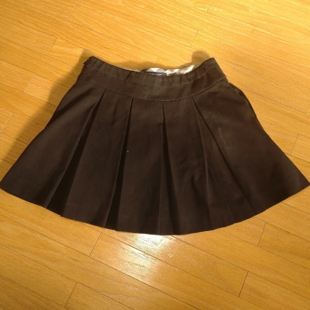 BURBERRY(バーバリー)のBURBERRY130ボックスミニプリーツスカート キッズ/ベビー/マタニティのキッズ服女の子用(90cm~)(スカート)の商品写真