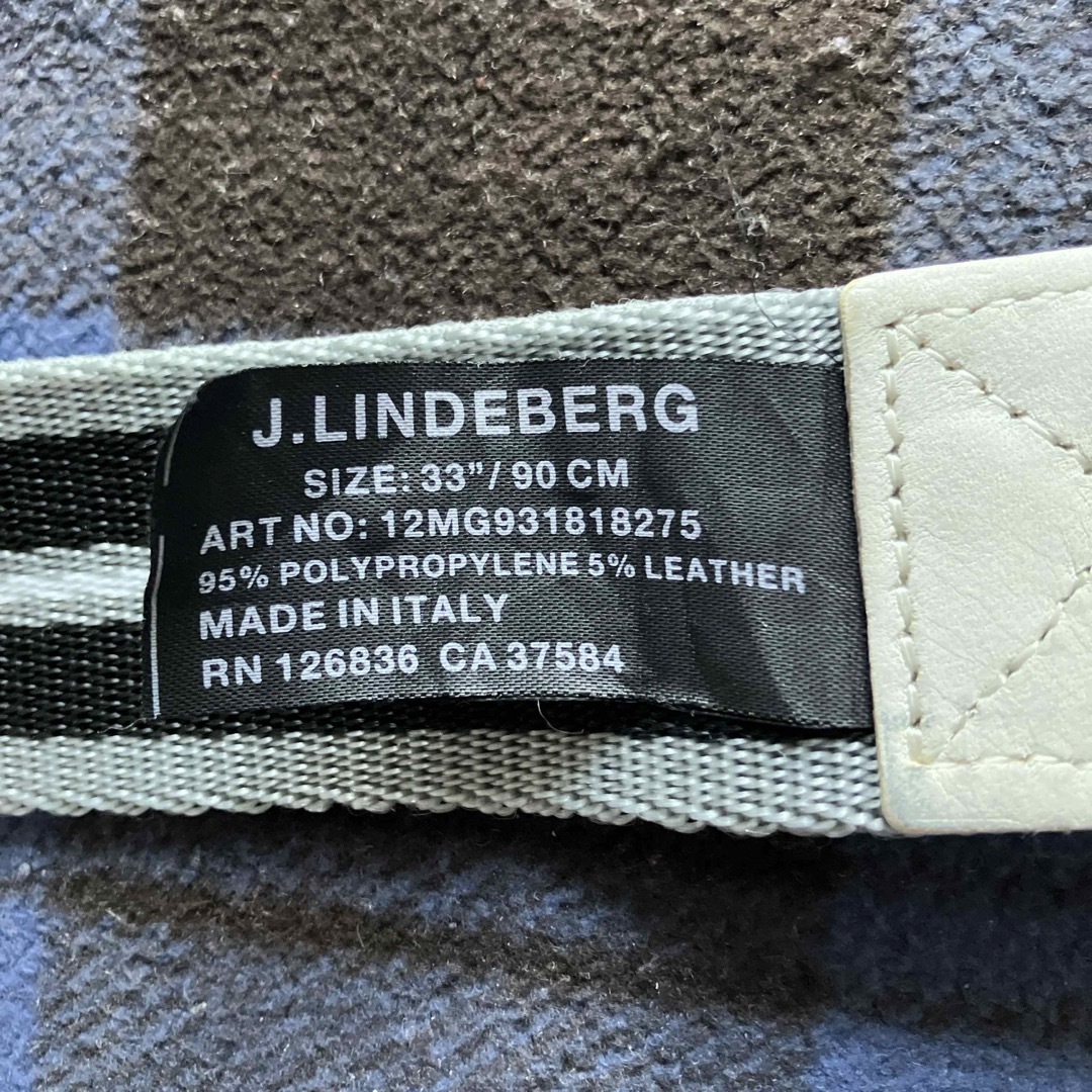 J.LINDEBERG(ジェイリンドバーグ)のJ.LINDEBERG革/ポリ製ベルト白/黒/灰色約80-約92cm5つ穴調整 メンズのファッション小物(ベルト)の商品写真