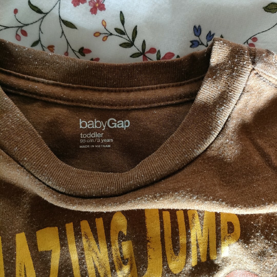 babyGAP(ベビーギャップ)のbabyGAP キッズ/ベビー/マタニティのキッズ服男の子用(90cm~)(Tシャツ/カットソー)の商品写真