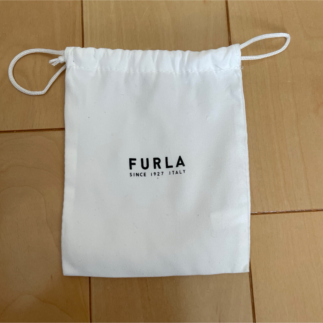 Furla(フルラ)のFURLA ミニポーチ　AirPodsケース　イヤホンケース レディースのファッション小物(キーホルダー)の商品写真