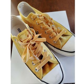 コンバース(CONVERSE)の🌺コンバース　ローカットスニーカー　ベロアイエロー(スニーカー)