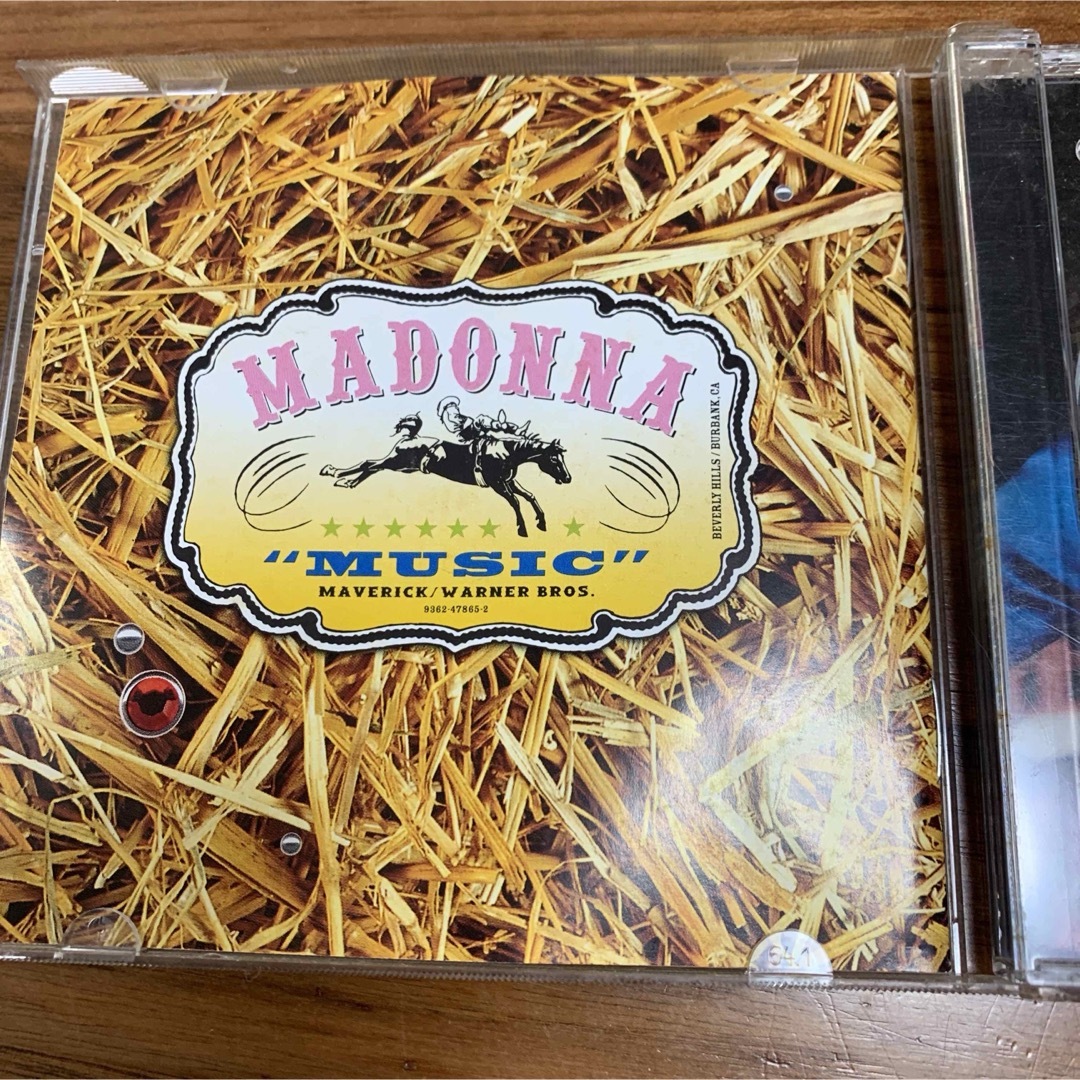 CD MADONNA MUSIC アルバム　マドンナ エンタメ/ホビーのCD(ポップス/ロック(洋楽))の商品写真