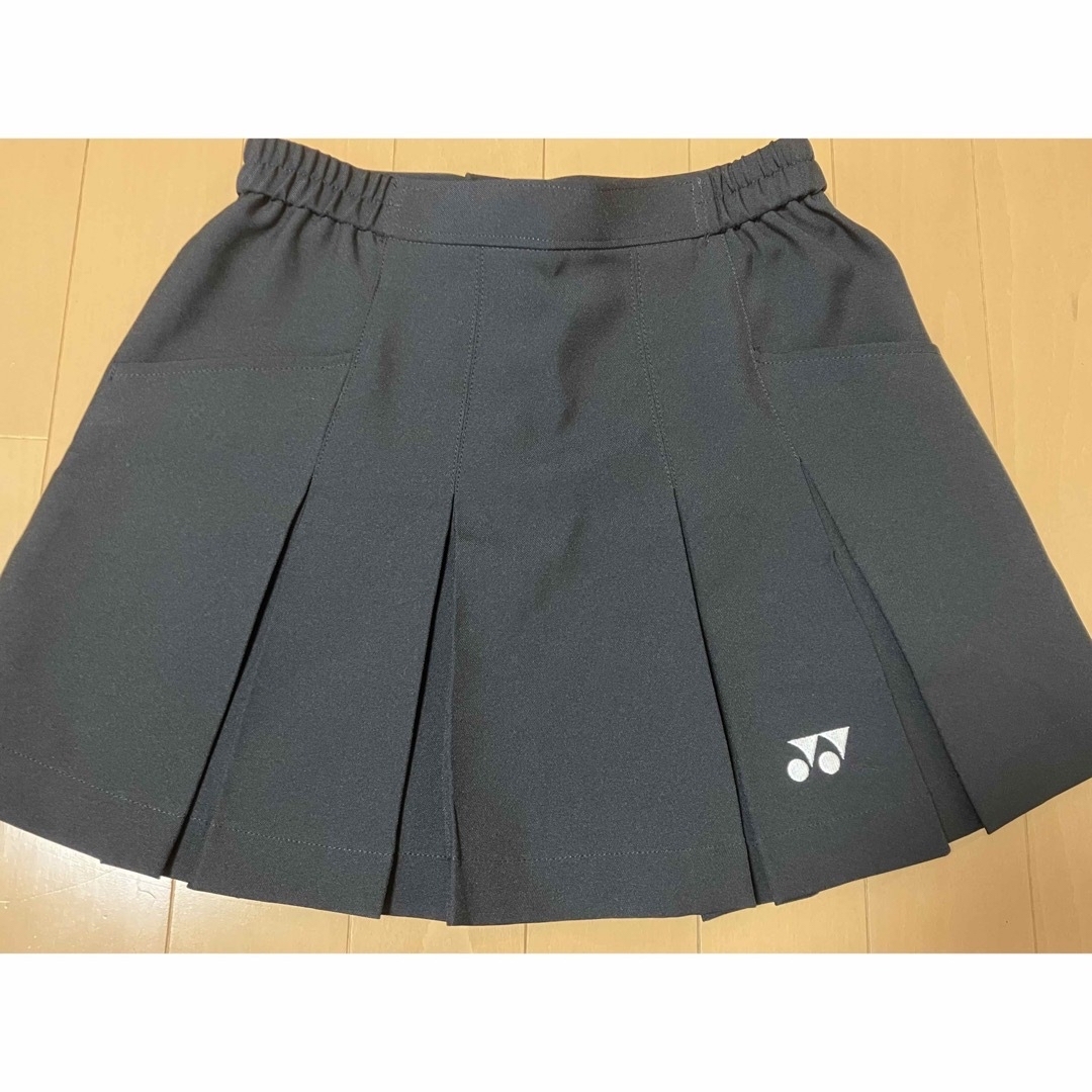 YONEX(ヨネックス)のYONEX テニススコート スポーツ/アウトドアのテニス(ウェア)の商品写真