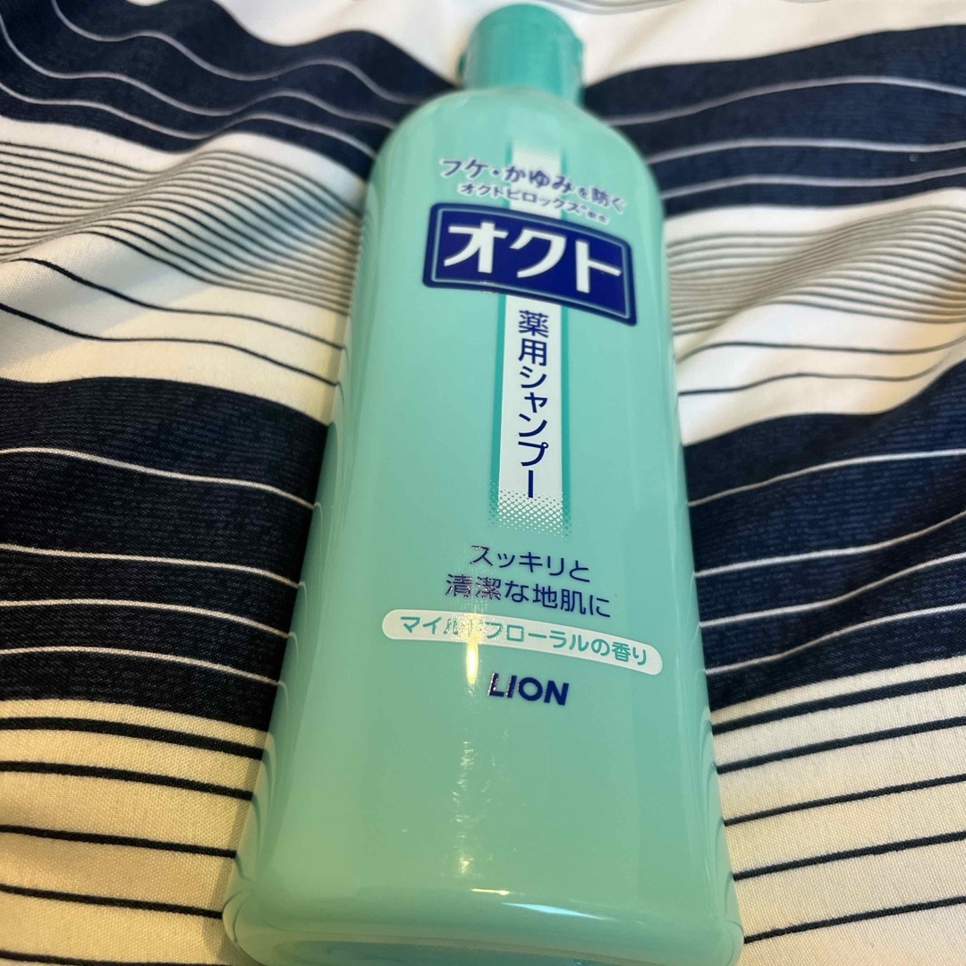 オクト シャンプー 320ml コスメ/美容のヘアケア/スタイリング(シャンプー)の商品写真