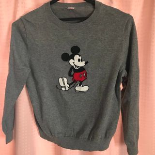 ユニクロ(UNIQLO)のユニクロ ミッキーマウス ニット 150  グレー 1度着用USED美品(ニット)