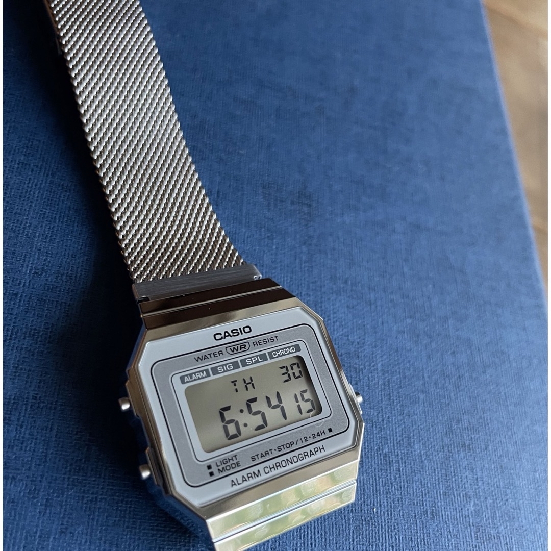 CASIO(カシオ)のカシオ デジタル腕時計　ステンレススチール　国内未発売　レトロデザインモデル メンズの時計(腕時計(デジタル))の商品写真