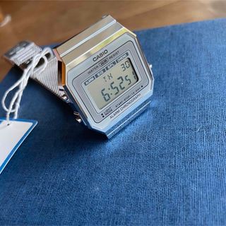 カシオ(CASIO)のカシオ デジタル腕時計　ステンレススチール　国内未発売　レトロデザインモデル(腕時計(デジタル))