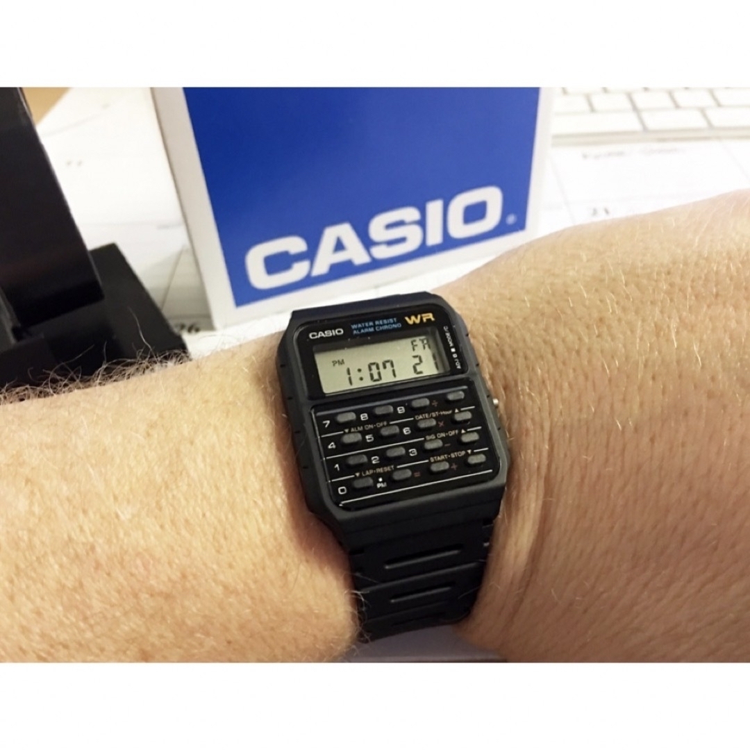 CASIO(カシオ)のカシオ　デジタル腕時計　国内未発売モデル（新品）定番レトロデータバンク メンズの時計(腕時計(デジタル))の商品写真