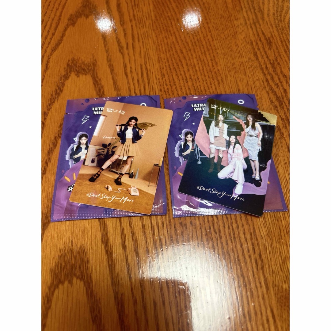 ITZY(イッチ)のItzy ultramilk トレカ エンタメ/ホビーのCD(K-POP/アジア)の商品写真