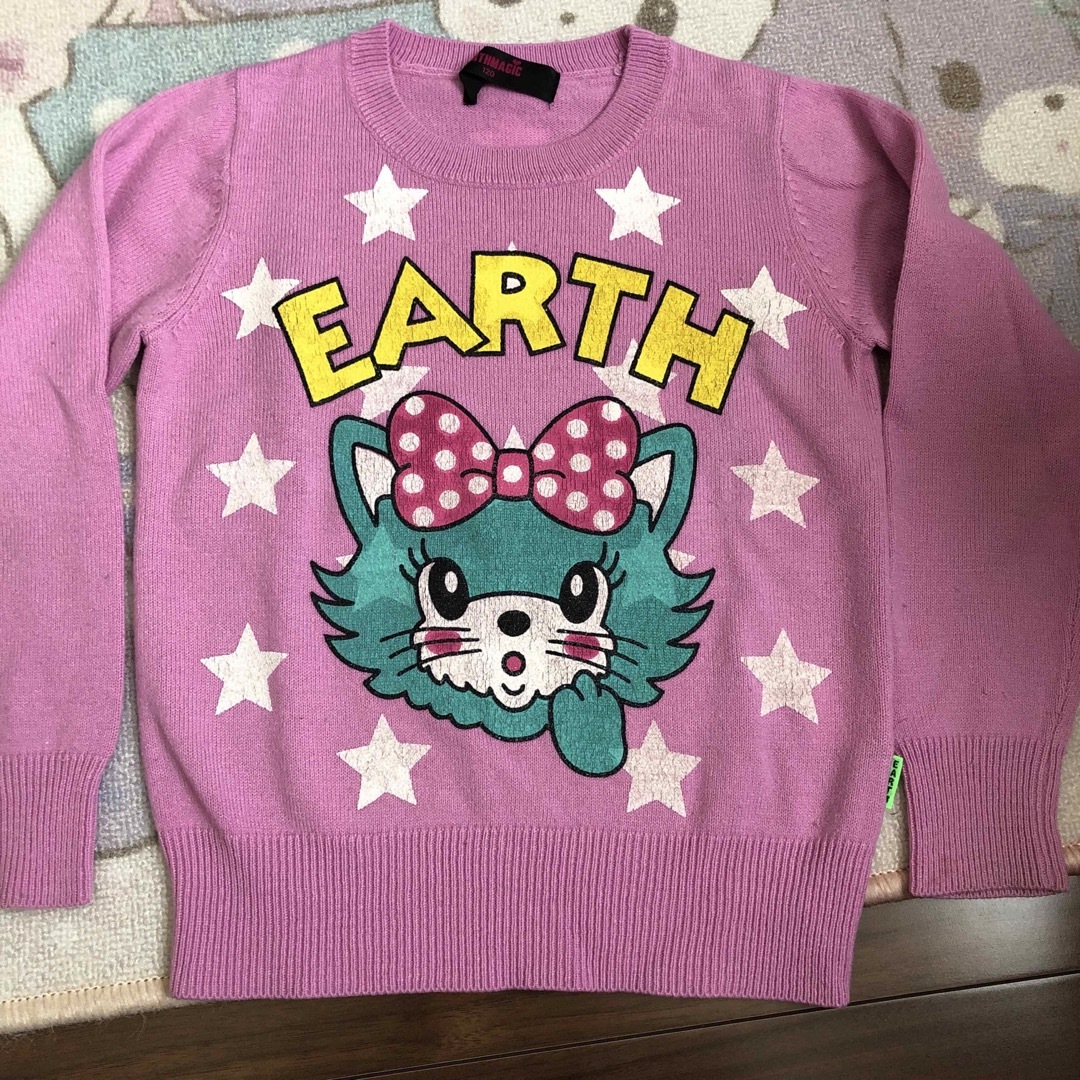 EARTHMAGIC(アースマジック)のアースマジック セーター120センチ キッズ/ベビー/マタニティのキッズ服女の子用(90cm~)(Tシャツ/カットソー)の商品写真