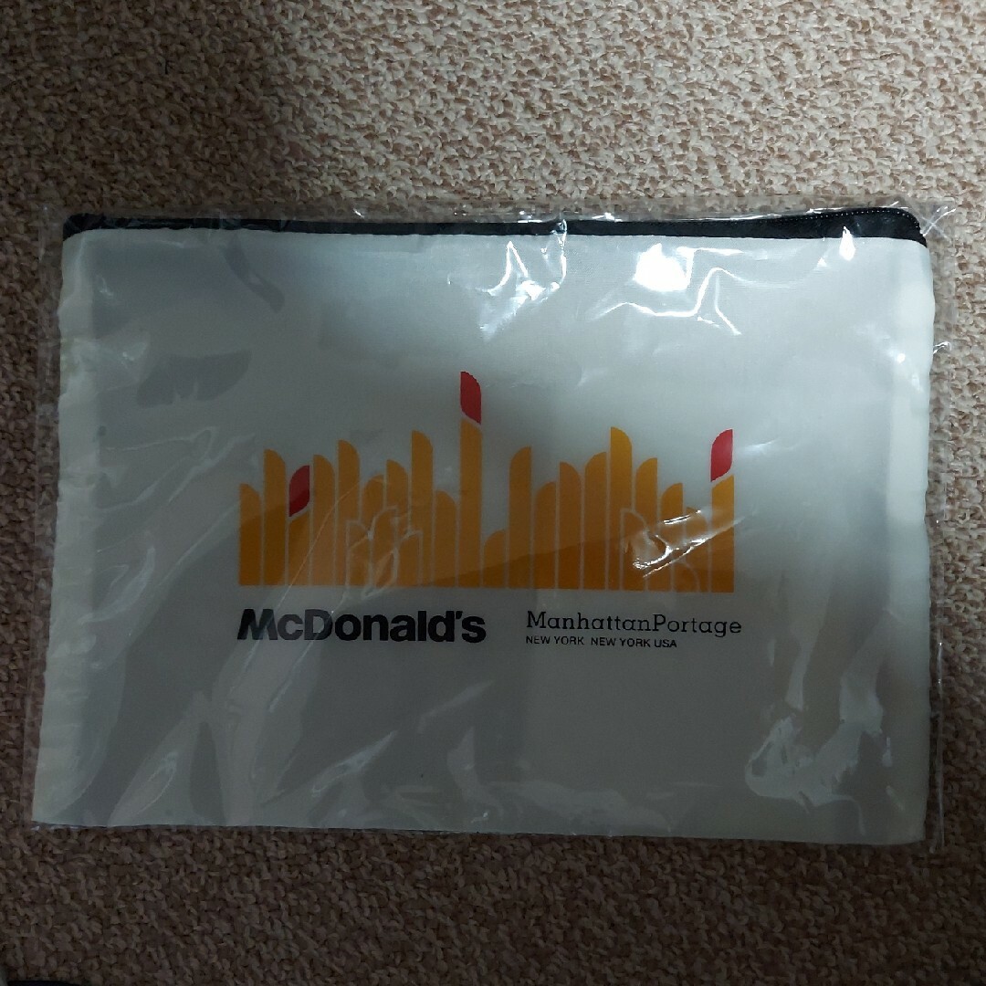 マクドナルド(マクドナルド)のMcDonald's Manhattan Portage ファスナーポーチ エンタメ/ホビーのコレクション(ノベルティグッズ)の商品写真