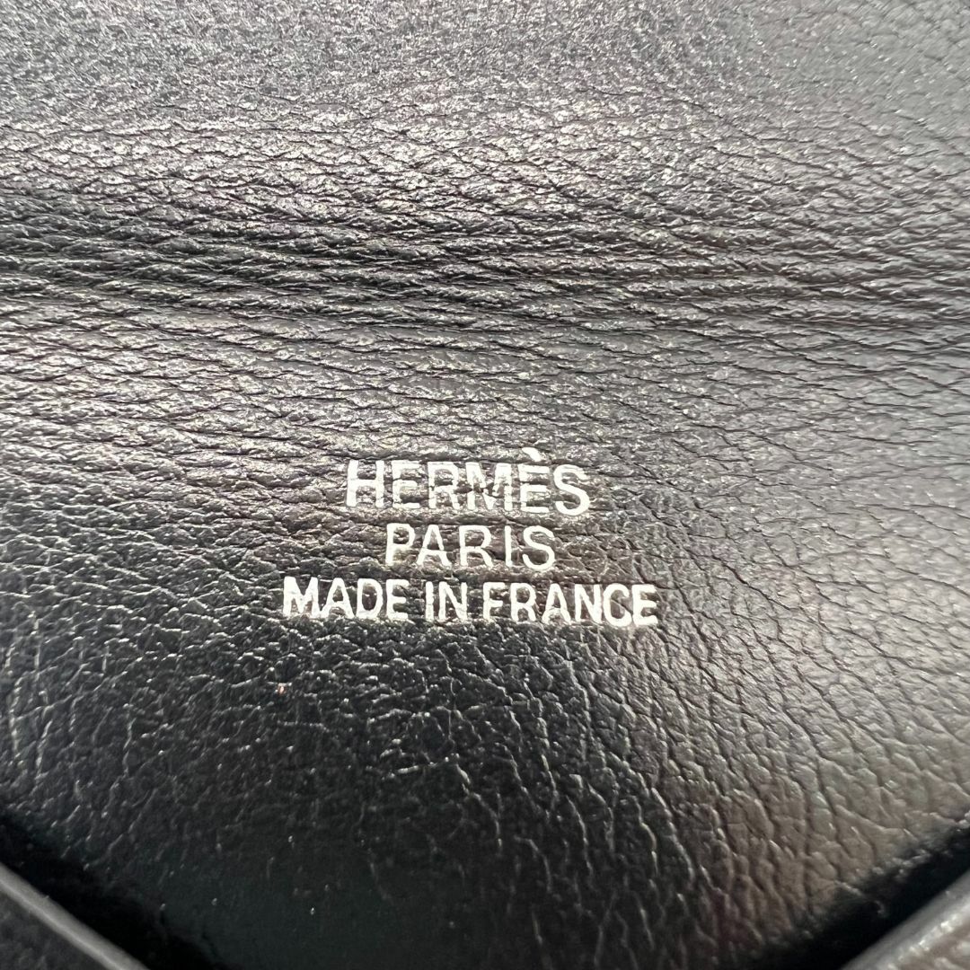 Hermes(エルメス)のHERMES　エルメス カルヴィ　カードケース　黒　ブラック　□I刻印（2005年製）メンズ　レディース メンズのファッション小物(コインケース/小銭入れ)の商品写真