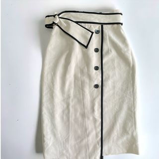 TOCCA - 新品 トッカ スカート 刺繍 サイズ２ 4720の通販 by ohana's