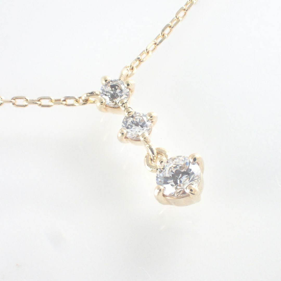 4℃(ヨンドシー)のヨンドシー 4℃ K10YG ダイヤモンド スリーストーン ネックレス レディースのアクセサリー(ネックレス)の商品写真