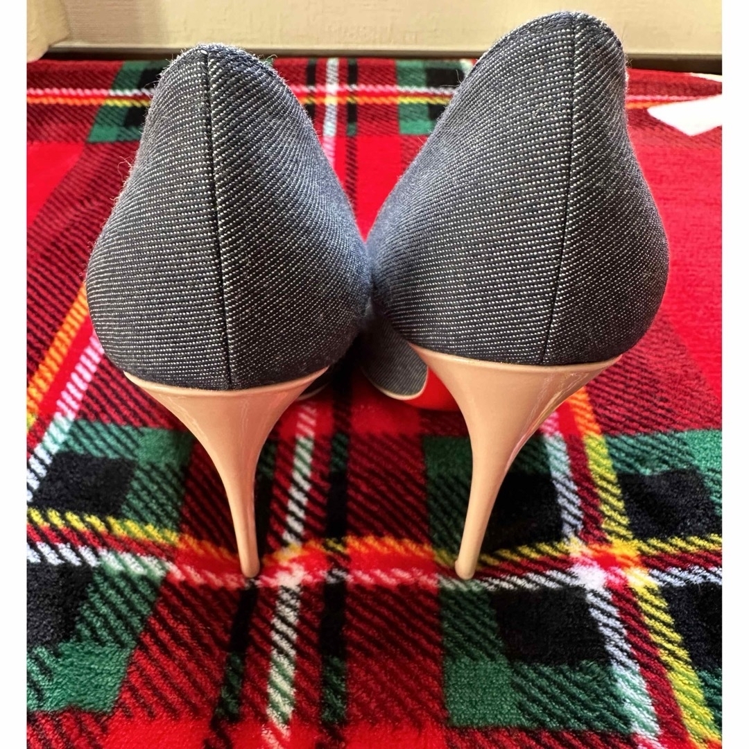 Christian Louboutin(クリスチャンルブタン)のChristian Louboutinクリスチャンルブタン【新品・未使用】 レディースの靴/シューズ(ハイヒール/パンプス)の商品写真