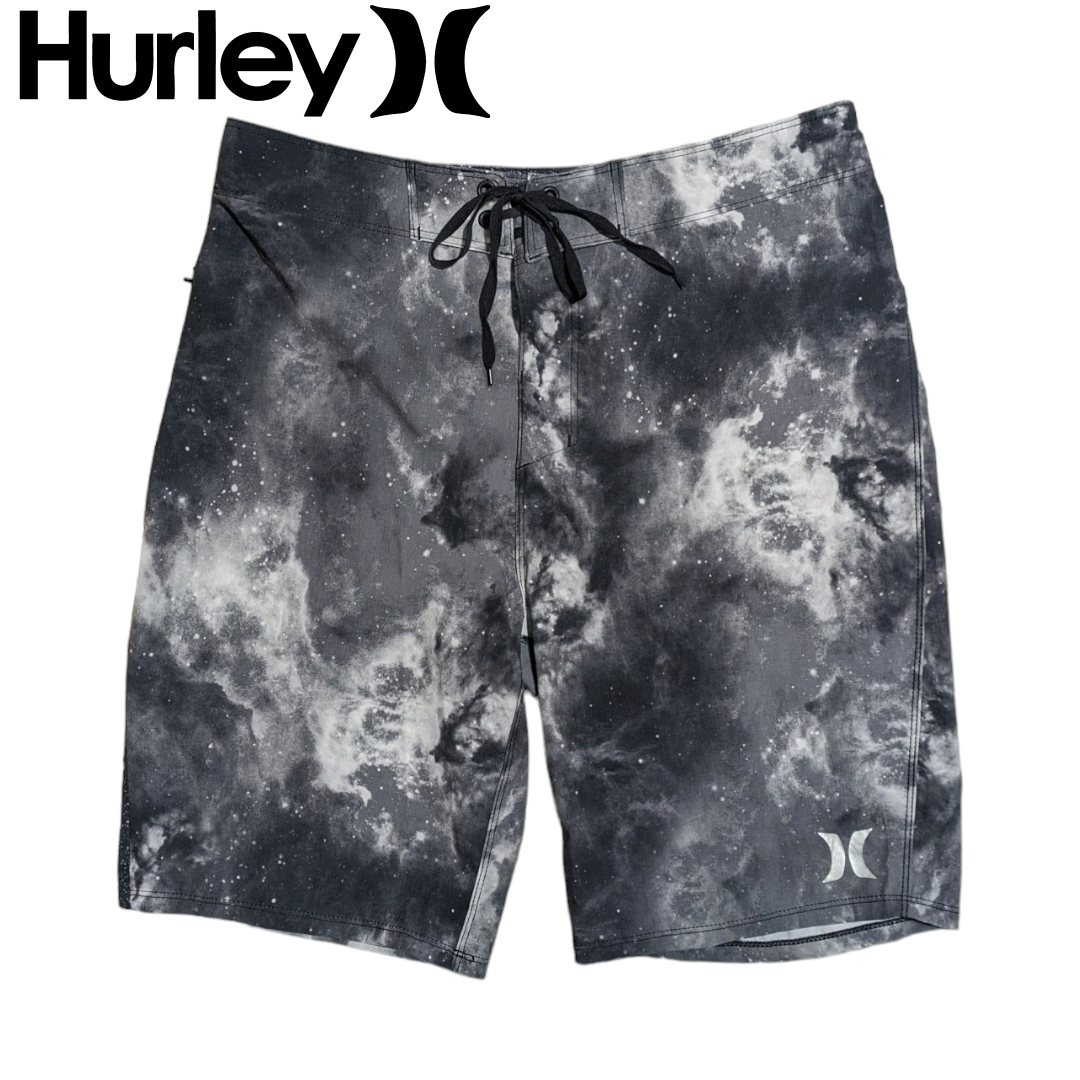 Hurley(ハーレー)のHurley グレー スイムパンツ メンズのパンツ(ショートパンツ)の商品写真