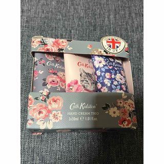 Cath Kidston - キャスキッドソン ハンドクリームトリオ キャット&フラワー 3×30ml