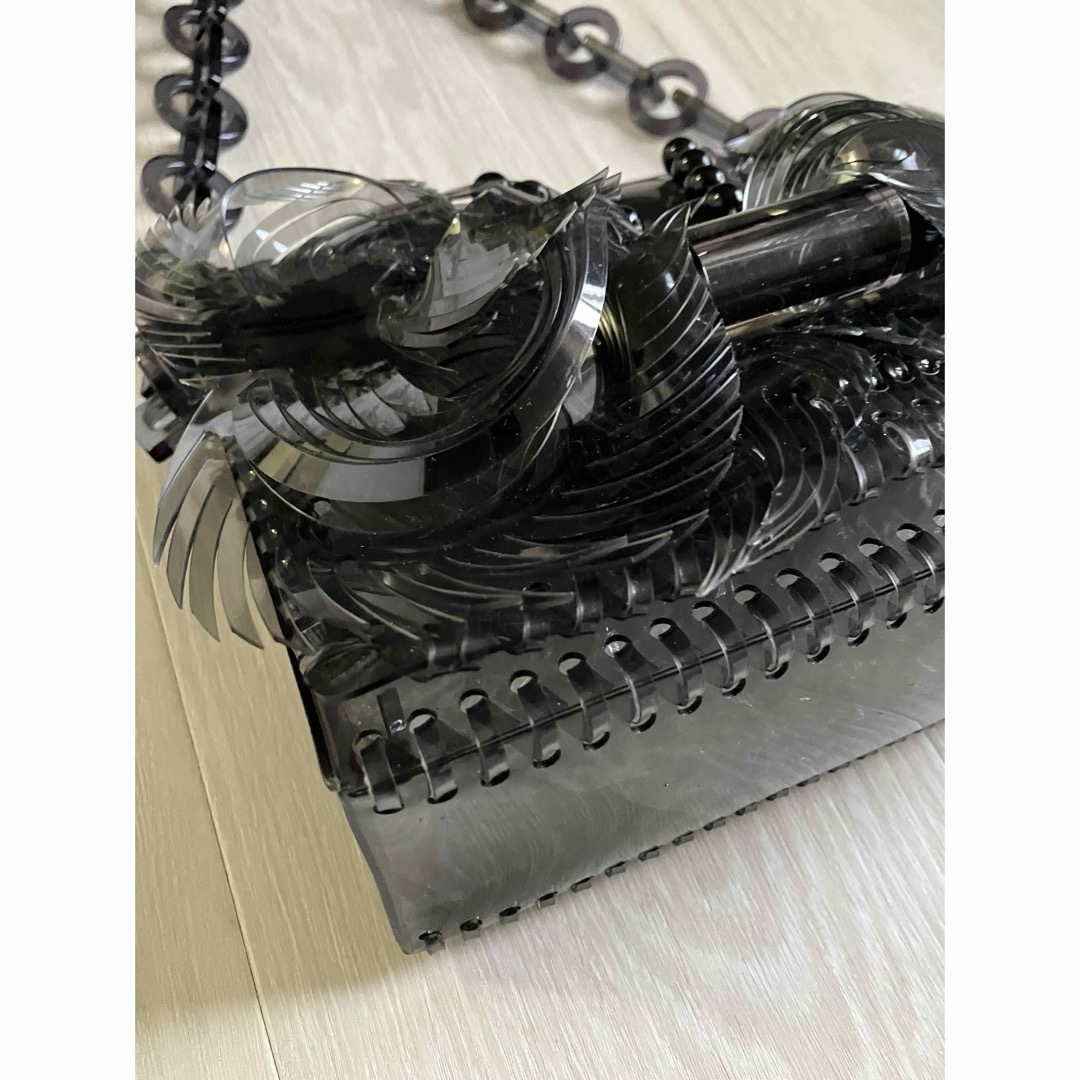mame(マメ)のTransparent Sculptural Mini Chain Bag  レディースのバッグ(ショルダーバッグ)の商品写真