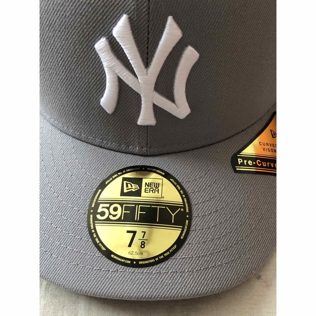 NEW ERA(ニューエラー)のニューエラ PC 59FIFTY ニューヨーク・ヤンキース グレー × スノーホ メンズの帽子(キャップ)の商品写真