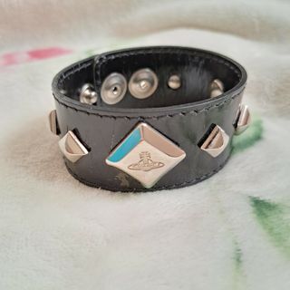 ヴィヴィアン(Vivienne Westwood) スタッズ ブレスレット/バングルの ヴィヴィアン(Vivienne Westwood) スタッズ ブレスレット/バングルの