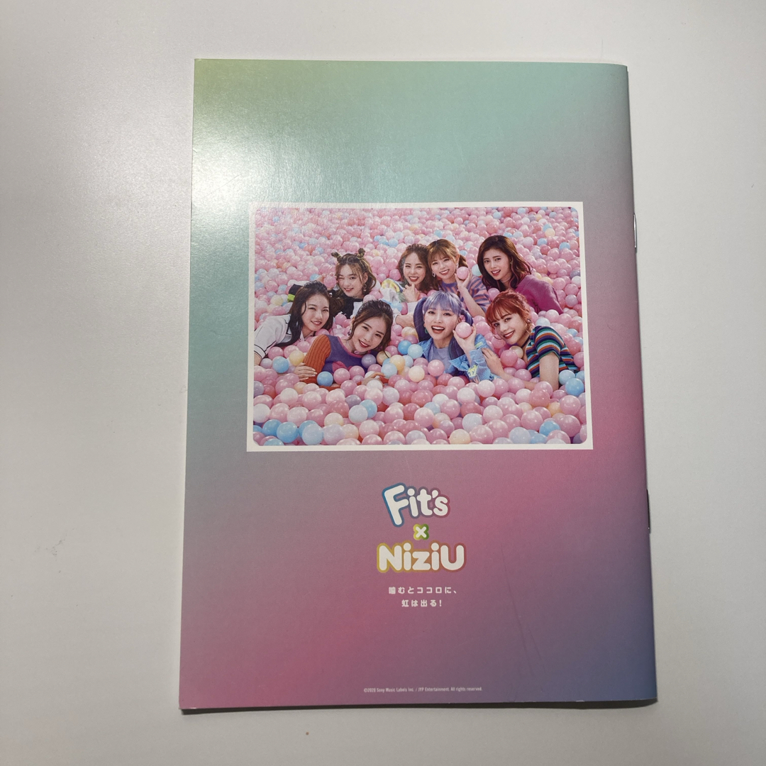 NiziU(ニジュー)のNiziU アヤカ　フィッツ　Fit's ノート　新品　未使用 エンタメ/ホビーのCD(K-POP/アジア)の商品写真