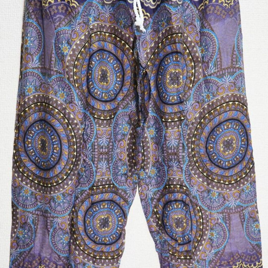 【新品】レーヨンタイパンツ　同系色の二種類の曼荼羅　紺系 メンズのパンツ(サルエルパンツ)の商品写真