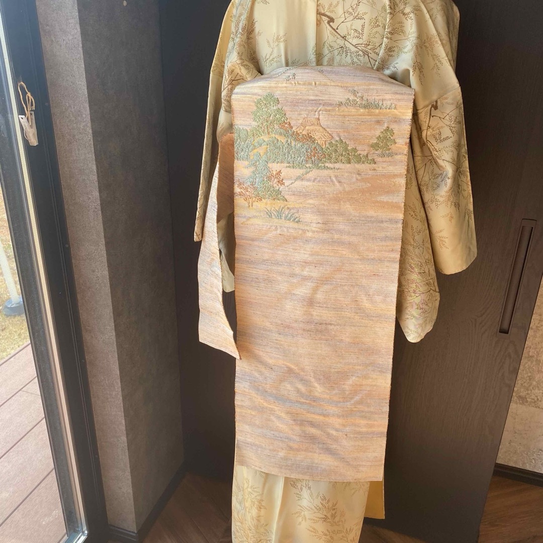 名古屋帯美品！ベージュ系の里山刺繍の織りの帯で合わせやすい！長さ約354 レディースの水着/浴衣(帯)の商品写真