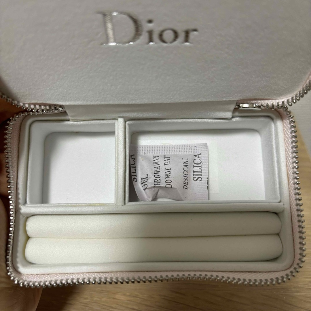 Christian Dior(クリスチャンディオール)の【未使用】Dior アクセサリーケース 非売品 レディースのファッション小物(ポーチ)の商品写真