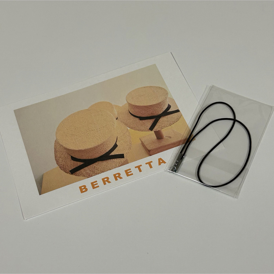 BERRETTA  ベルレッタ　麦わら帽子　未使用品 レディースの帽子(麦わら帽子/ストローハット)の商品写真