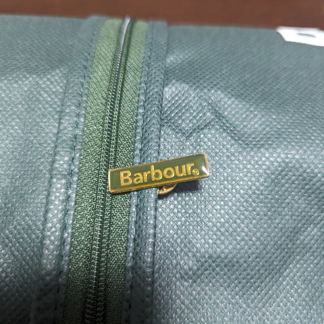 Barbour(バーブァー)のBarbour バブアー　ガーメントケース　ピンバッジ×1 メンズのファッション小物(その他)の商品写真