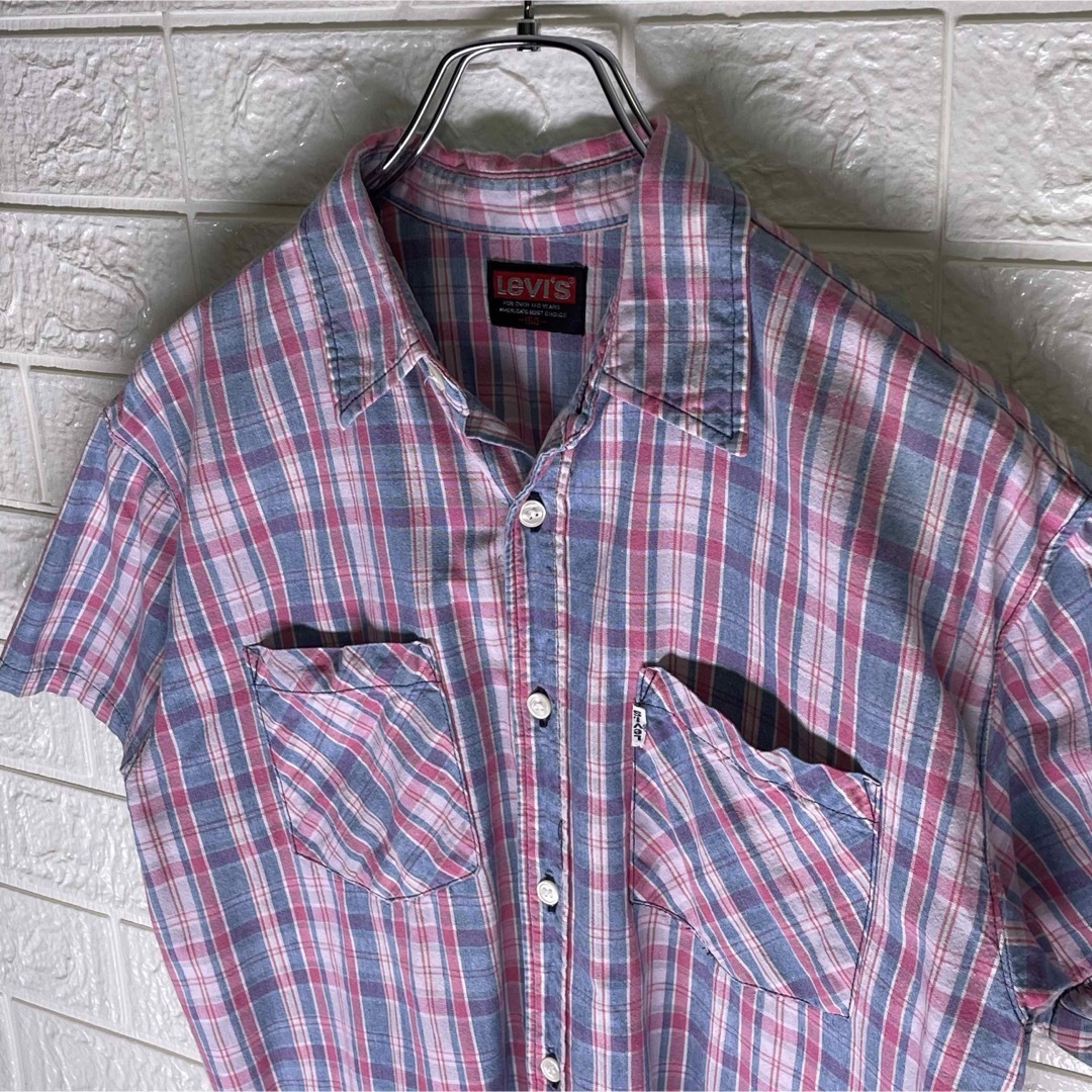 Levi's(リーバイス)のリーバイス　半袖チェックシャツ　ピンク　青　Sサイズ メンズのトップス(シャツ)の商品写真