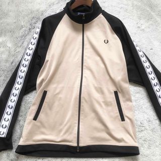 FRED PERRY - （超美品）FRED PERRY エンブレムワッペンの通販