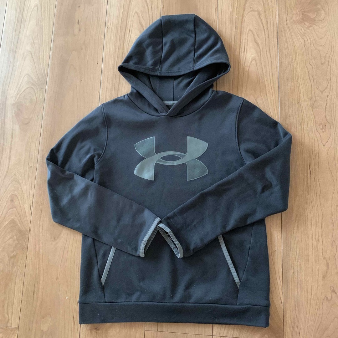 UNDER ARMOUR(アンダーアーマー)のアンダー　アーマー　150cm キッズ/ベビー/マタニティのキッズ服男の子用(90cm~)(ジャケット/上着)の商品写真