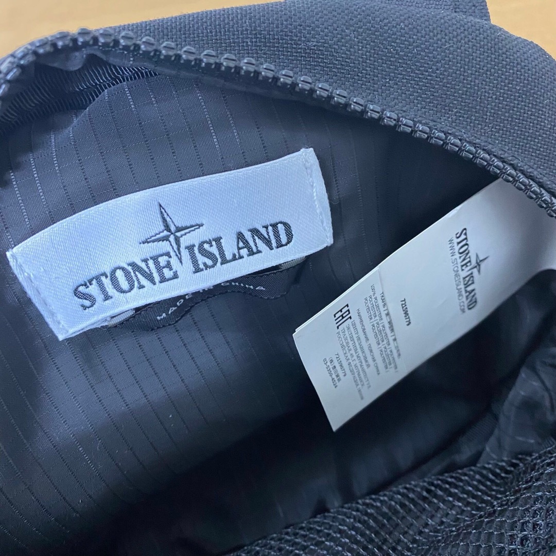 STONE ISLAND(ストーンアイランド)の美品 ストーンアイランド ボディバッグ チェストバッグ 黒 ◆ロンハーマン メンズのバッグ(ボディーバッグ)の商品写真