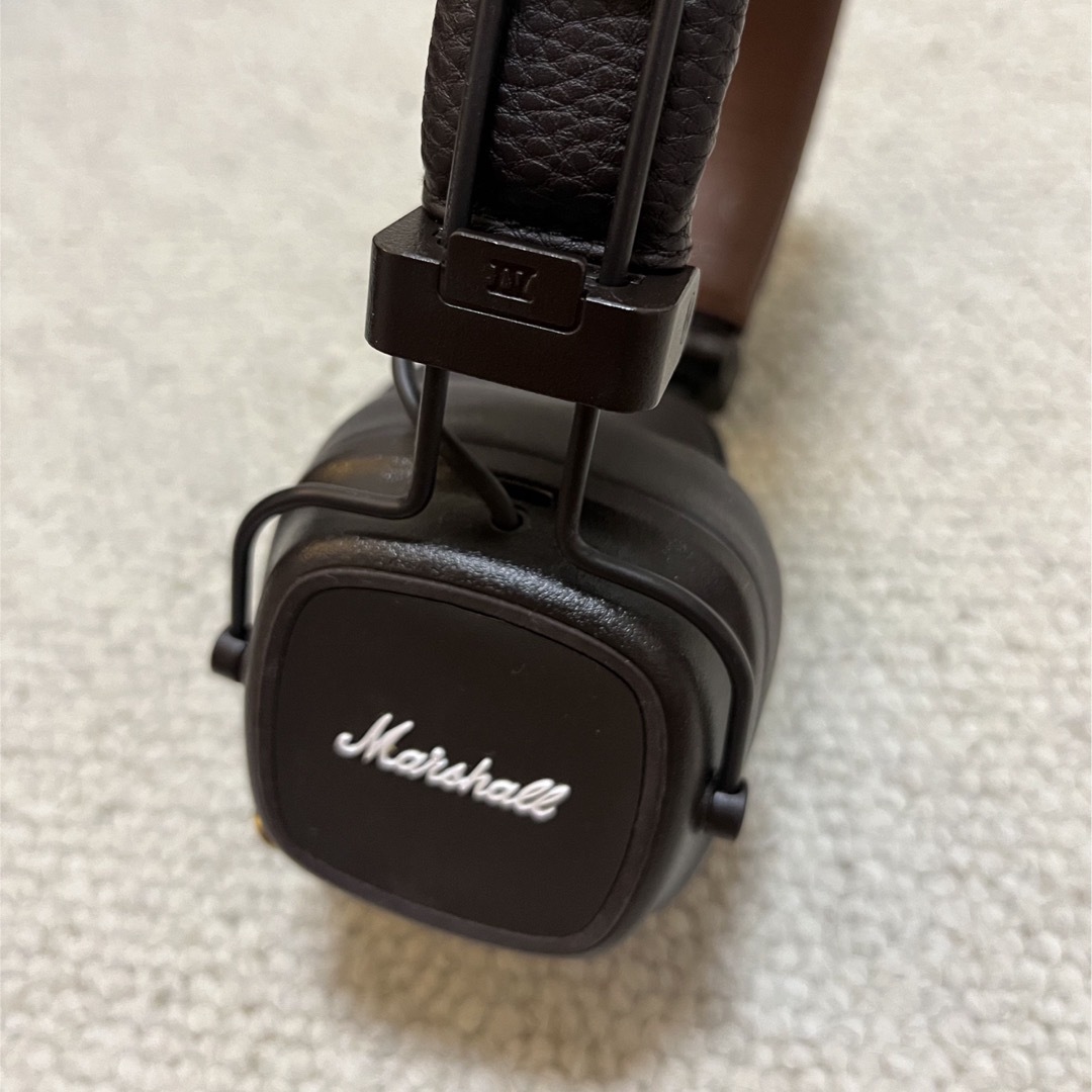 Marshall(マーシャル)のMARSHALL Bluetoothヘッドホン MAJOR IV BROWN スマホ/家電/カメラのオーディオ機器(ヘッドフォン/イヤフォン)の商品写真