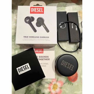 ディーゼル(DIESEL)のタイムセール‼️DIESEL トゥルーワイヤレスイヤホン ブラック 45475(ヘッドフォン/イヤフォン)