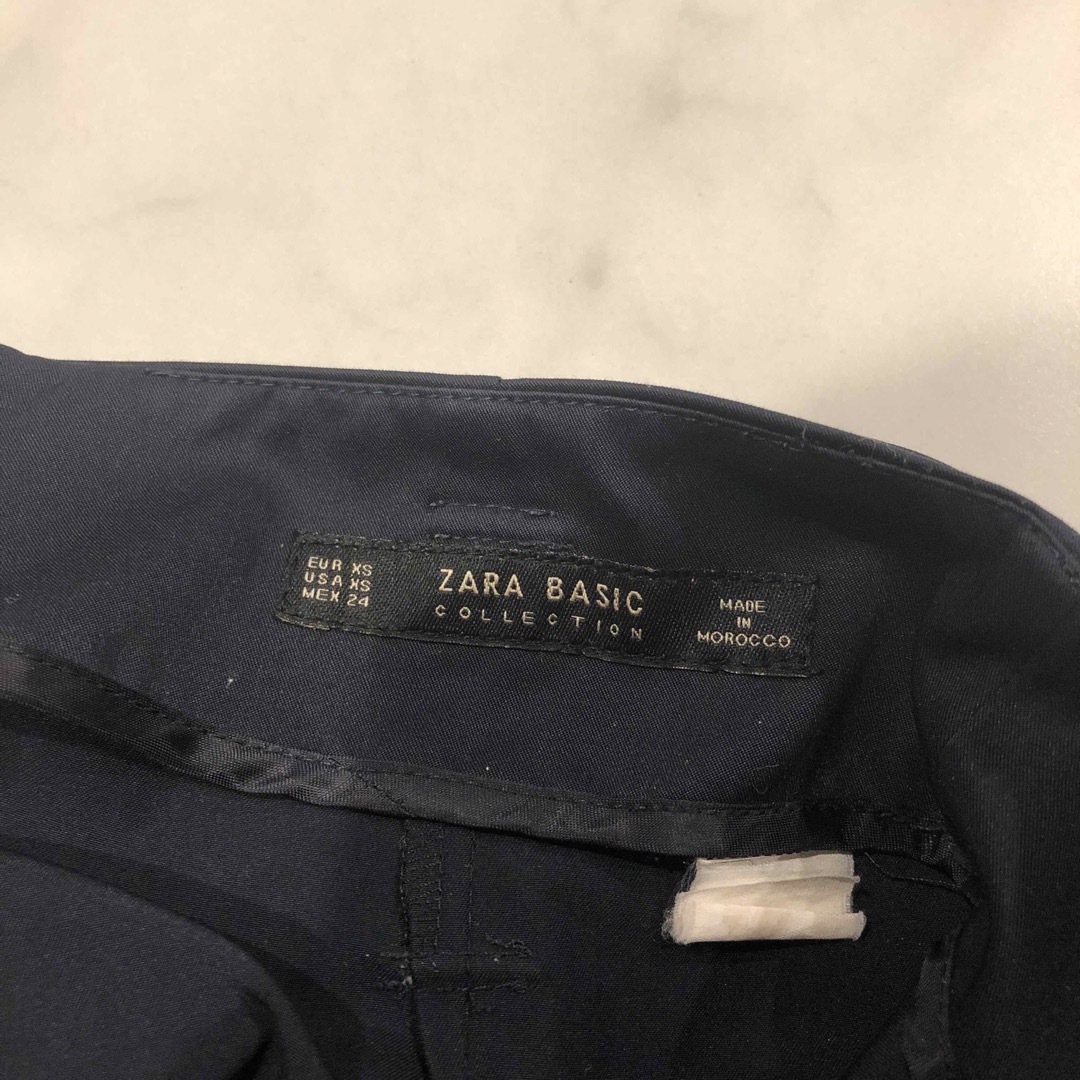 ZARA(ザラ)のZara タイトスカート　ネイビー　XS レディースのスカート(ひざ丈スカート)の商品写真