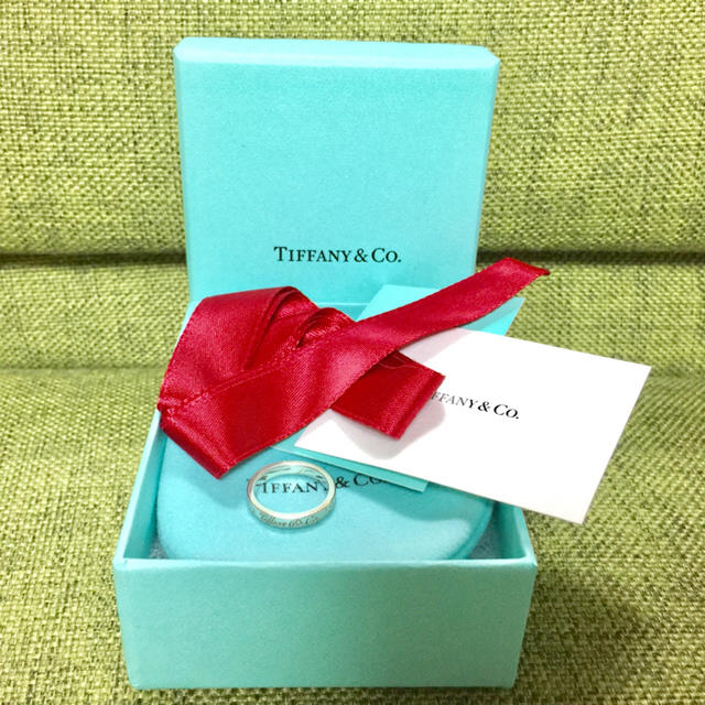 Tiffany & Co.(ティファニー)のTiffany & Co. ティファニー リング ノーツ ナローバンド アドレス レディースのアクセサリー(リング(指輪))の商品写真