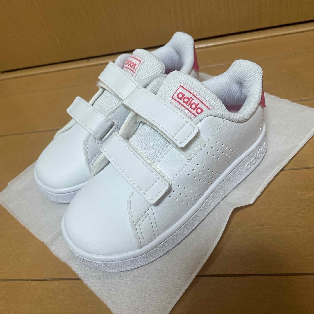 adidas(アディダス)のadidas スニーカー キッズ/ベビー/マタニティのベビー靴/シューズ(~14cm)(スニーカー)の商品写真